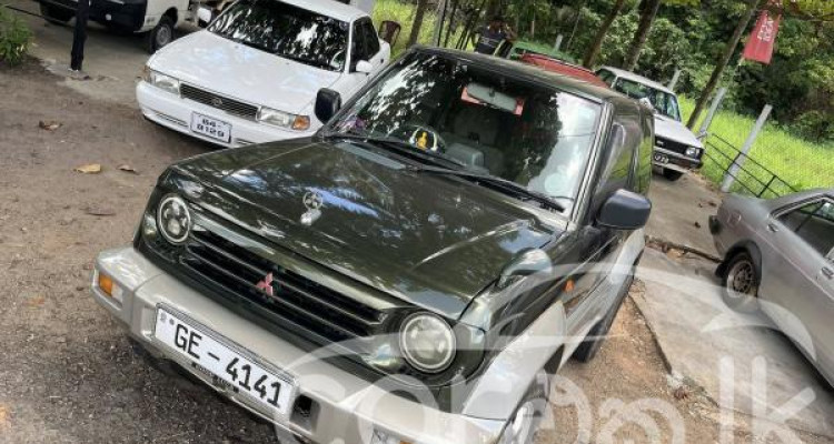 MITSUBISHI PAJERO 1997