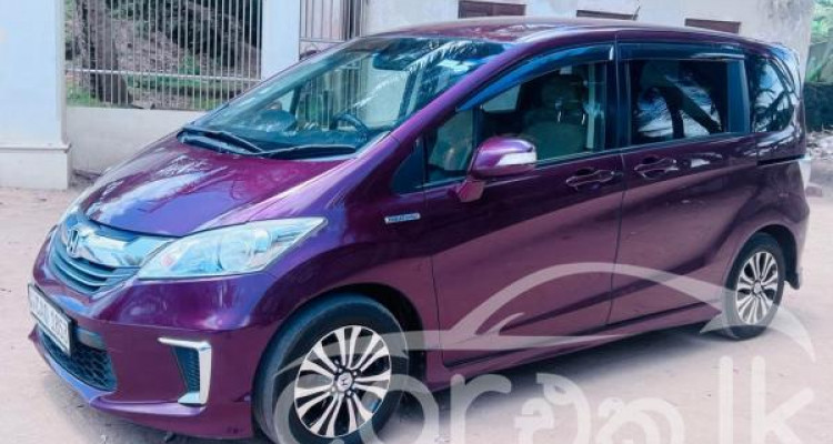 HONDA FREED 2014
