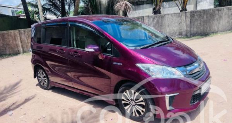 HONDA FREED 2014