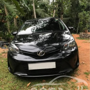 TOYOTA VITZ 2015