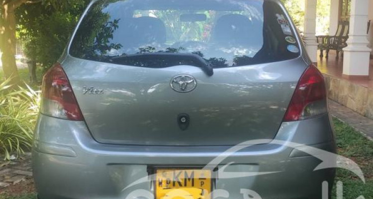 TOYOTA VITZ 2008