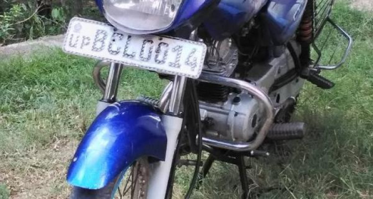 BAJAJ CT100 2015