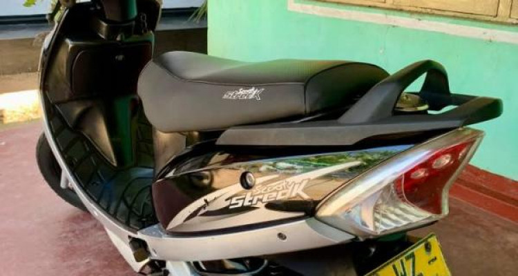 TVS SCOOTY STREAK 2011