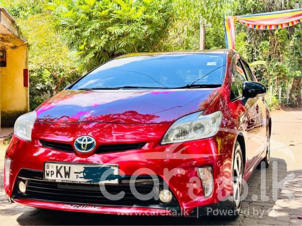 TOYOTA PRIUS 2012