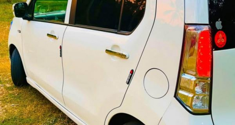 SUZUKI WAGON R STINGRAY 2014