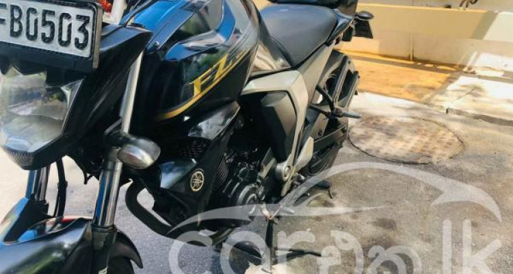 YAMAHA FZ V2 2017