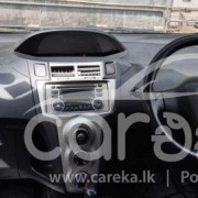 TOYOTA VITZ 2007