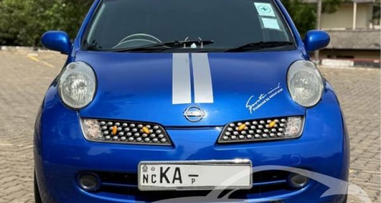 NISSAN MARCH AK12 2002