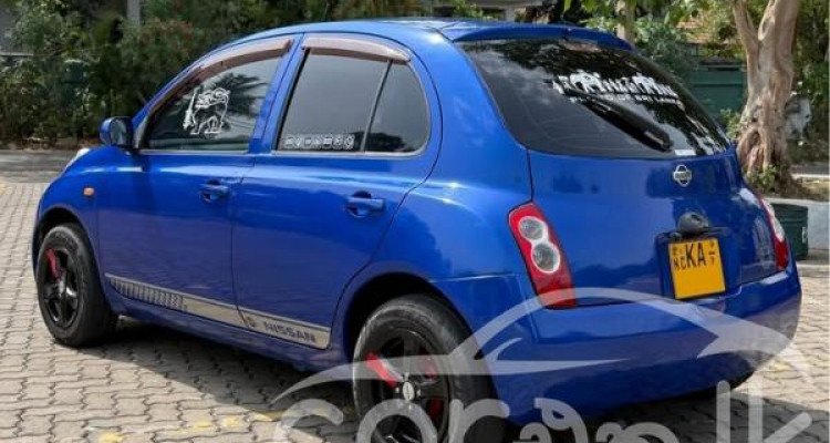 NISSAN MARCH AK12 2002