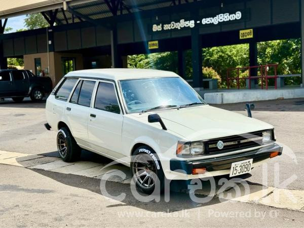 TOYOTA COROLLA DX WAGON KE72 1984