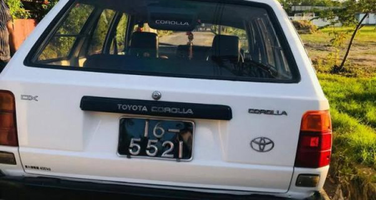 TOYOTA COROLLA DX WAGON 1986