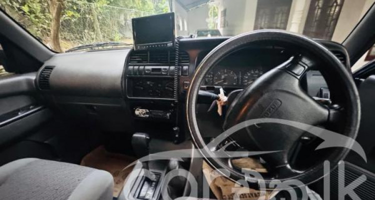 ISUZU BIGHORN 2000