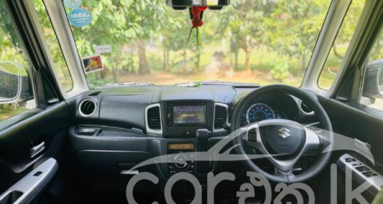 SUZUKI SPACIA 2016
