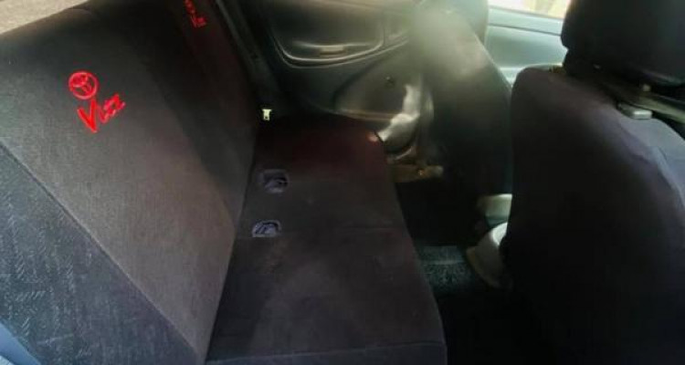 TOYOTA VITZ 2001