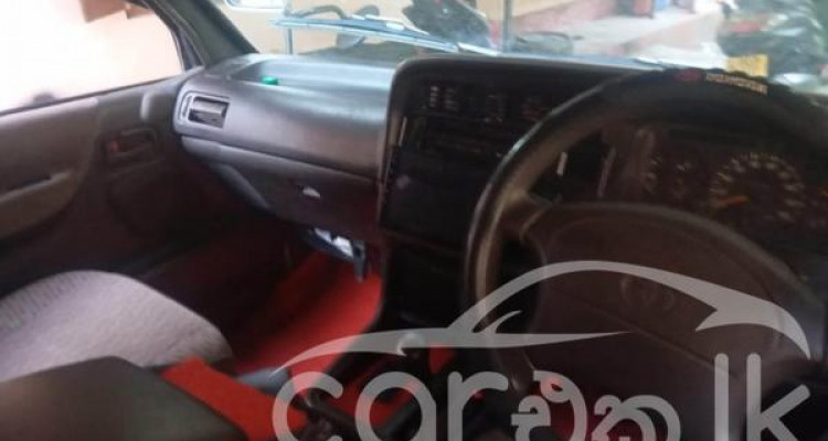 TOYOTA HIACE LH102 1991