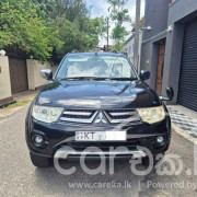 MITSUBISHI MONTERO 2012