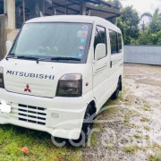 MITSUBISHI MINICAB 2000