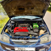 MAZDA FAMILIA 323 2000