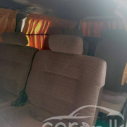 NISSAN CARAVAN 1995