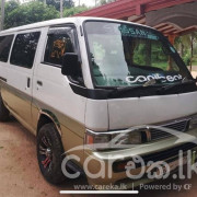 NISSAN CARAVAN 1995
