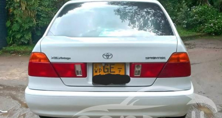 TOYOTA COROLLA 110 1998