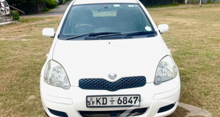 TOYOTA VITZ 2003