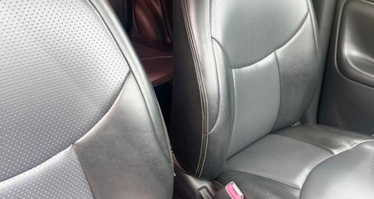 TOYOTA VITZ 2003