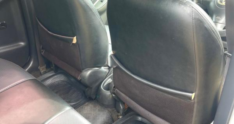 TOYOTA VITZ 2003