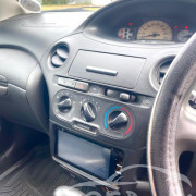 TOYOTA VITZ 2003