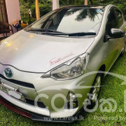 TOYOTA AQUA 2012