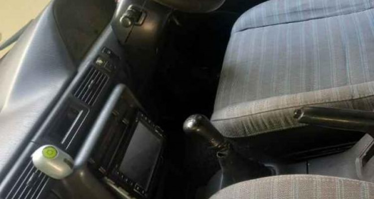 MAZDA FAMILIA 1996