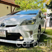 TOYOTA PRIUS 2014
