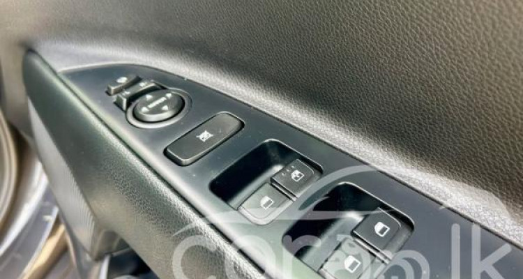 KIA STONIC 2019