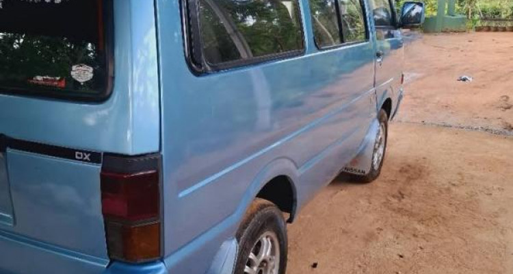 NISSAN VANETTE 1986