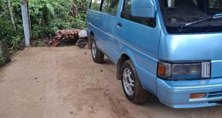 NISSAN VANETTE 1986