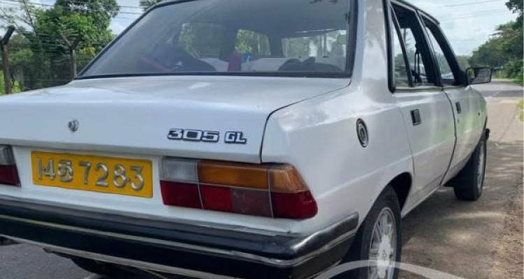 PEUGEOT 305 1987