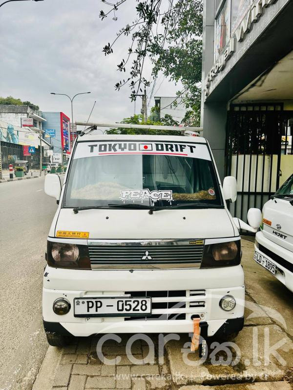 MITSUBISHI MINI TRUCK 2005