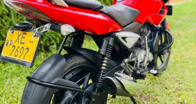 BAJAJ PULSAR 2012