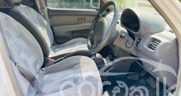 NISSAN MARCH K11 2002