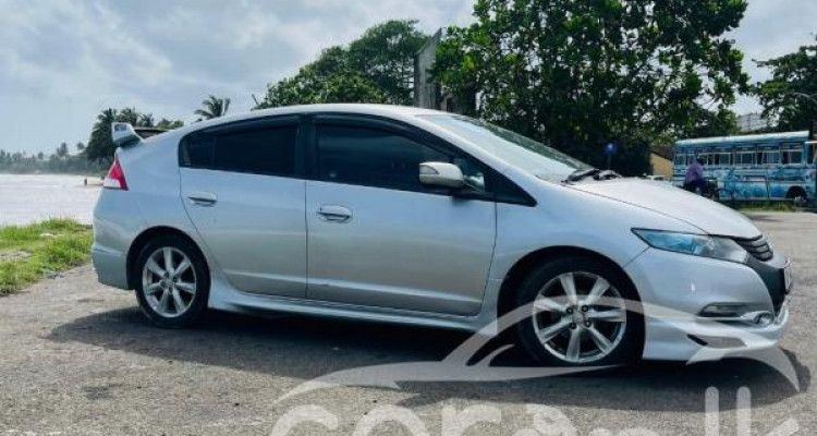 HONDA INSIGHT 2011