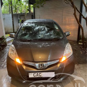 HONDA FIT GP1 2013