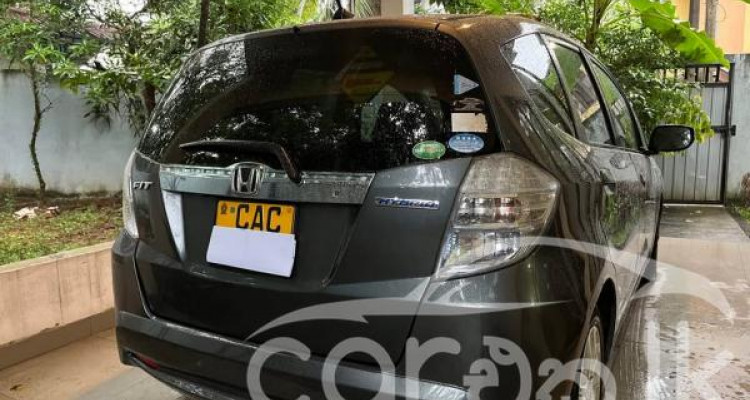 HONDA FIT GP1 2013
