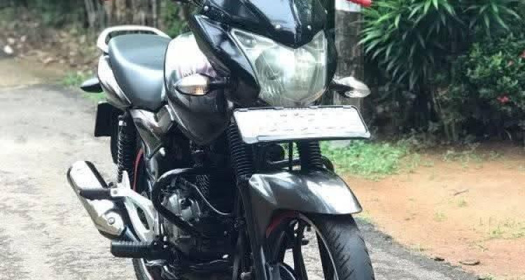 BAJAJ DISCOVER 125 2016