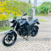YAMAHA FZ 2015