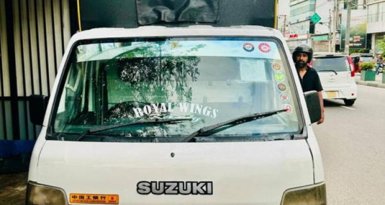 SUZUKI DA63 2004