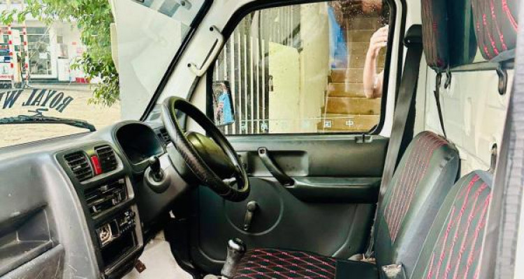 SUZUKI DA63 2004