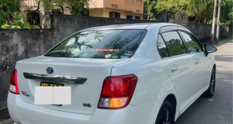 TOYOTA COROLLA AXIO 2014