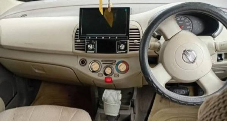 NISSAN MARCH 2003