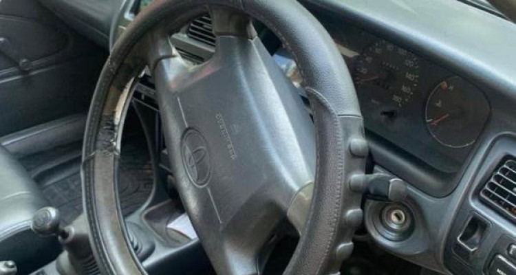 TOYOTA COROLLA 2000
