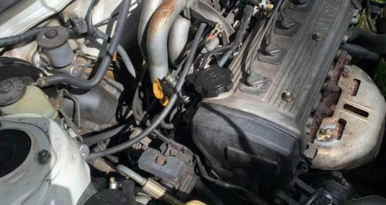 TOYOTA COROLLA 2000